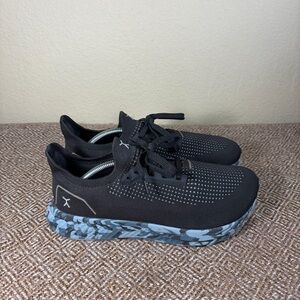 Flux Adapt Runner Black Blue Running Shoes Unisex Size Men 8 Women 9.5 Outdoor